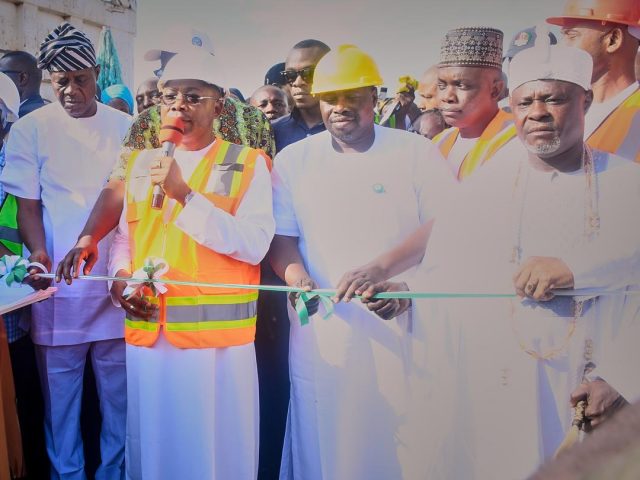 GOVERNOR ODODO FLAGS OFF 20KM OBAJANA-URO-AKU RURAL ROAD